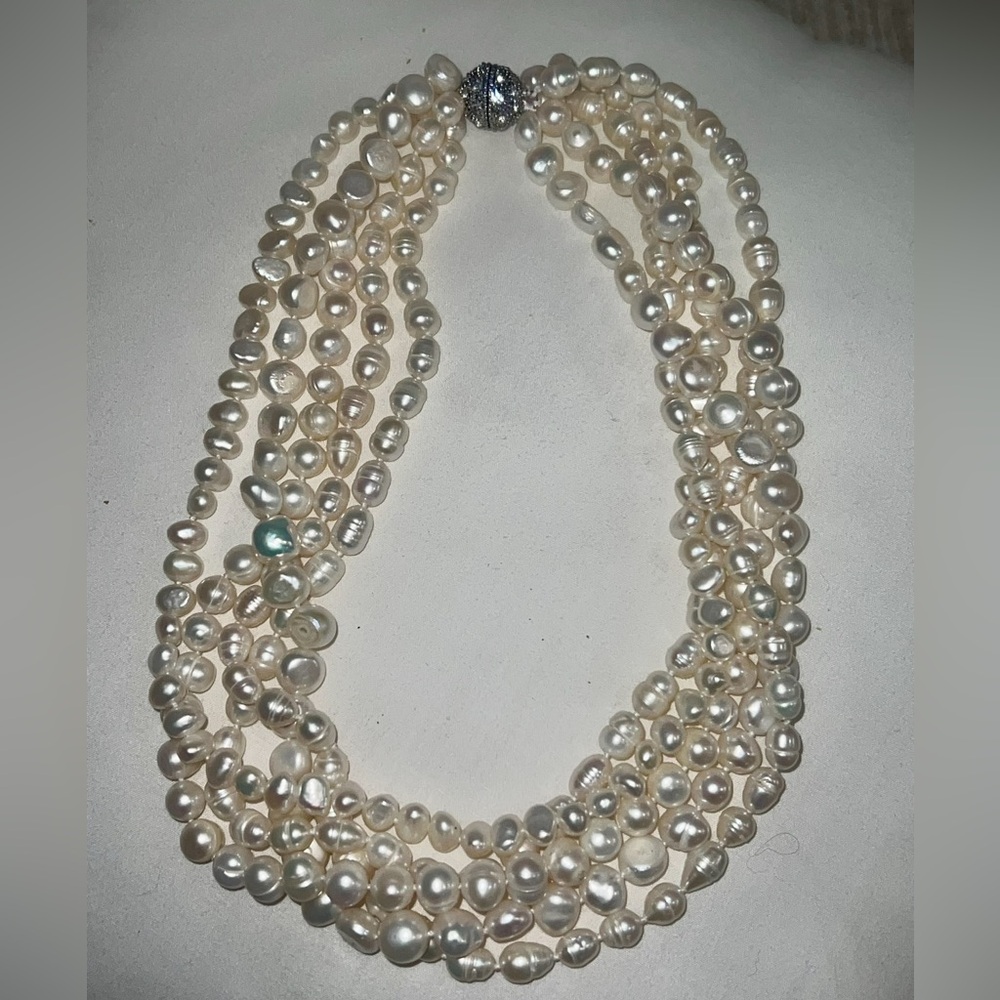Elegant Pearl Necklace